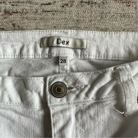 DEX distressed white jeans - Picture 3 of 8